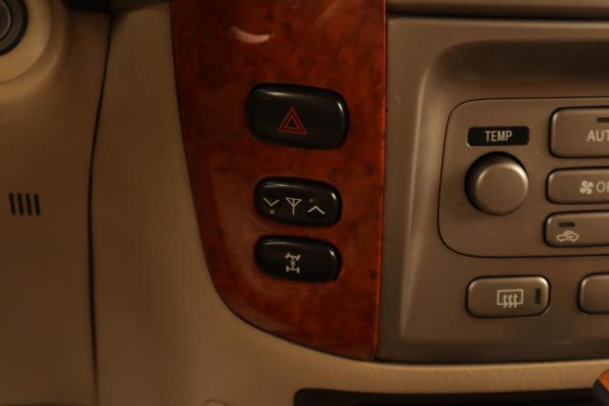 Toyota Land Cruiser 100 Series Рестайлинг 1 с пробегом 2003 года, цена 2 129 000 рублей, 530000 км, внедорожник, Автокод Объявления