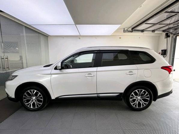 Mitsubishi Outlander III Рестайлинг 2 с пробегом 2016 года, цена 1 780 000 рублей, 173000 км, внедорожник, Автокод Объявления