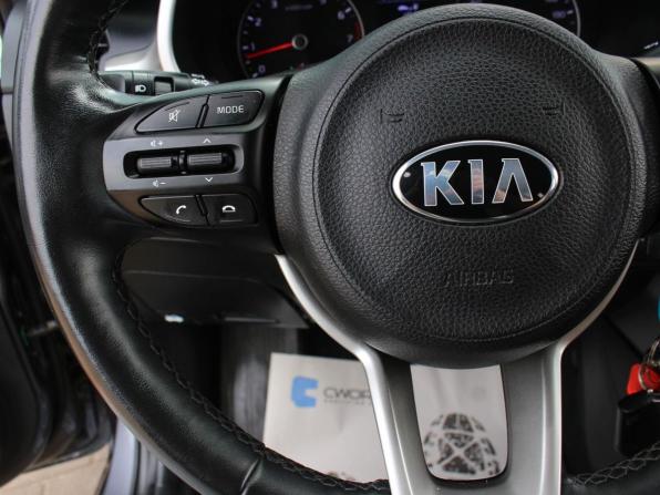 Kia Rio IV Рестайлинг с пробегом 2021 года, цена 1 550 400 рублей, 70850 км, седан, Автокод Объявления
