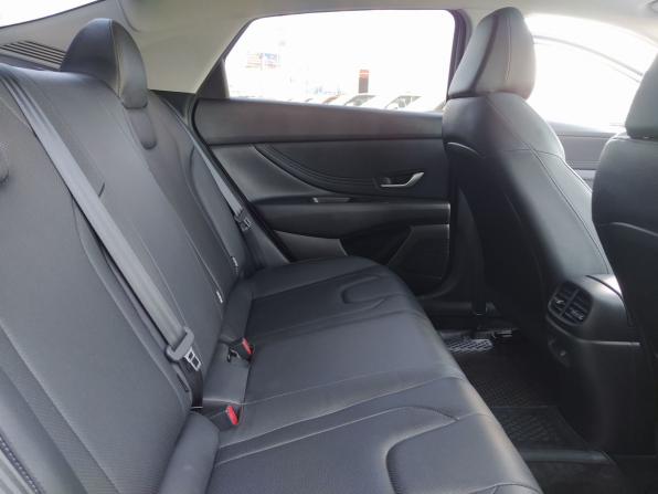 Hyundai Elantra VII (CN7) Рестайлинг с пробегом 2024 года, цена 2 300 000 рублей, 15556 км, седан, Автокод Объявления