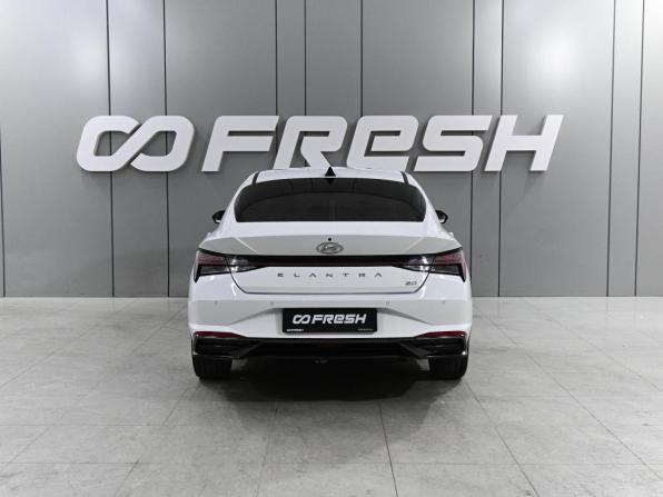 Hyundai Elantra VII (CN7) с пробегом 2022 года, цена 2 499 000 рублей, 38593 км, седан, Автокод Объявления