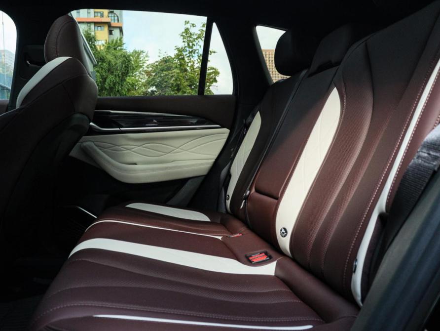 Geely Monjaro I Москва  - изображение 9