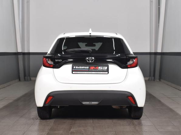 Toyota Yaris IV с пробегом 2020 года, цена 1 049 995 рублей, 122022 км, хэтчбек, Автокод Объявления