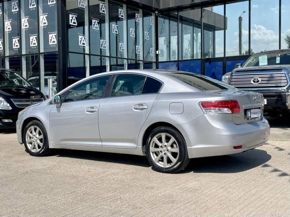 Toyota Avensis III с пробегом 2009 года, цена 1 000 000 рублей, 221580 км, седан, Автокод Объявления