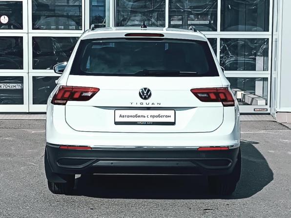 Volkswagen Tiguan II Рестайлинг с пробегом 2021 года, цена 2 680 000 рублей, 28000 км, внедорожник, Автокод Объявления