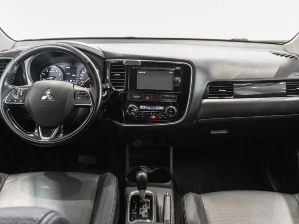 Mitsubishi Outlander III Рестайлинг 2 с пробегом 2016 года, цена 1 815 800 рублей, 181420 км, внедорожник, Автокод Объявления