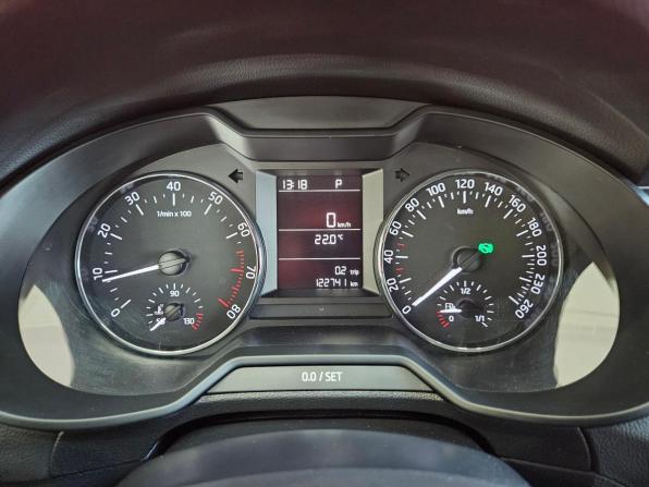 Skoda Octavia III (A7) Рестайлинг с пробегом 2017 года, цена 1 499 000 рублей, 122000 км, лифтбек, Автокод Объявления