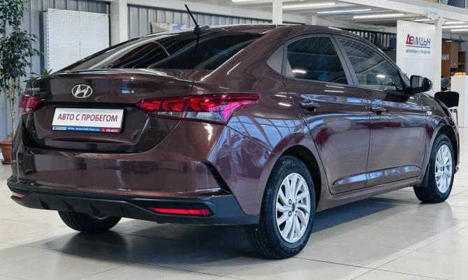 Hyundai Solaris II Рестайлинг с пробегом 2021 года, цена 1 734 000 рублей, 50000 км, седан, Автокод Объявления