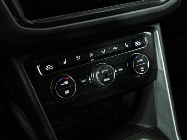 Volkswagen Tiguan II с пробегом 2018 года, цена 2 489 000 рублей, 103829 км, внедорожник, Автокод Объявления