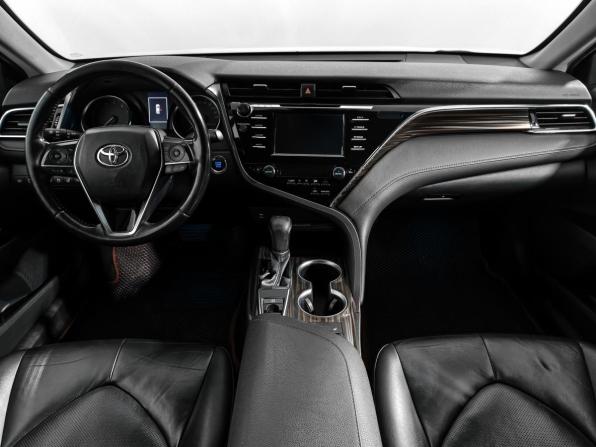 Toyota Camry VIII (XV70) с пробегом 2019 года, цена 2 390 000 рублей, 178941 км, седан, Автокод Объявления