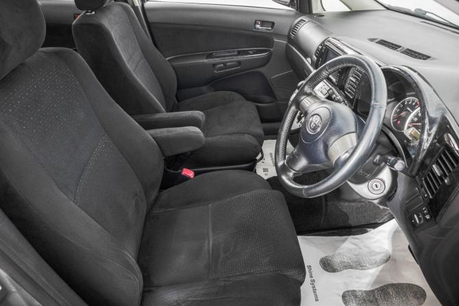 Toyota Wish I Рестайлинг с пробегом 2006 года, цена 999 000 рублей, 146500 км, компактвэн, Автокод Объявления