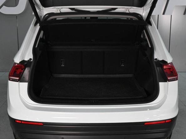 Volkswagen Tiguan II с пробегом 2019 года, цена 2 399 000 рублей, 144044 км, внедорожник, Автокод Объявления