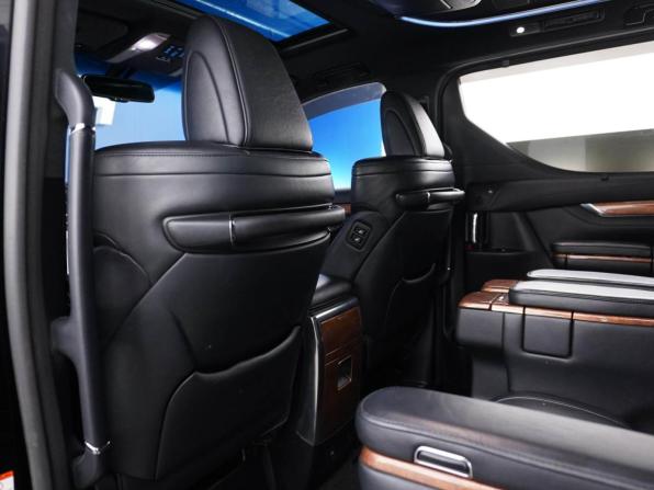 Toyota Alphard III с пробегом 2016 года, цена 3 648 888 рублей, 274773 км, минивэн, Автокод Объявления