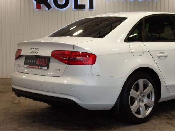 Audi A4 IV (B8) Рестайлинг с пробегом 2013 года, цена 1 095 000 рублей, 263256 км, седан, Автокод Объявления