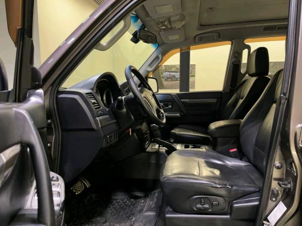 Mitsubishi Pajero IV с пробегом 2011 года, цена 2 099 000 рублей, 143841 км, внедорожник, Автокод Объявления