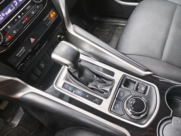 Mitsubishi Pajero Sport III с пробегом 2018 года, цена 3 419 000 рублей, 67000 км, внедорожник, Автокод Объявления