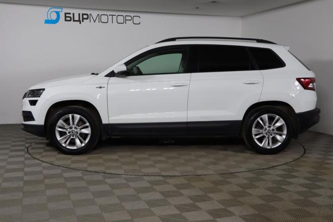 Skoda Karoq I с пробегом 2021 года, цена 2 559 990 рублей, 77728 км, внедорожник, Автокод Объявления