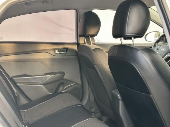 Hyundai Solaris II с пробегом 2018 года, цена 1 400 000 рублей, 54500 км, седан, Автокод Объявления