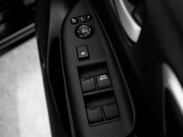 Honda Fit III с пробегом 2013 года, цена 949 500 рублей, 119081 км, хэтчбек, Автокод Объявления