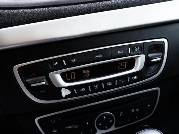 Renault Fluence I с пробегом 2011 года, цена 850 000 рублей, 180369 км, седан, Автокод Объявления