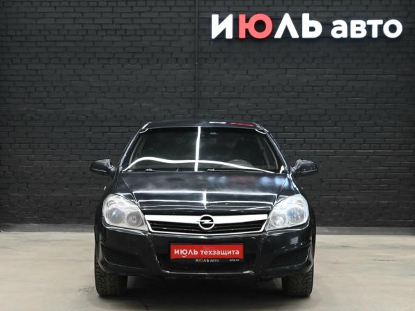 Opel Astra H Рестайлинг с пробегом 2011 года, цена 600 000 рублей, 212372 км, седан, Автокод Объявления