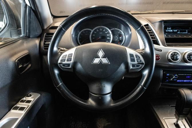 Mitsubishi L200 IV Рестайлинг с пробегом 2014 года, цена 1 759 000 рублей, 177153 км, пикап, Автокод Объявления