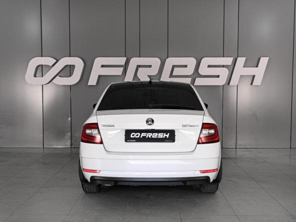 Skoda Octavia III (A7) Рестайлинг с пробегом 2018 года, цена 1 630 000 рублей, 200514 км, лифтбек, Автокод Объявления