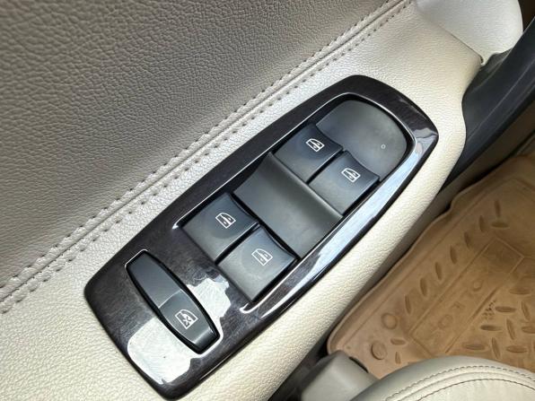 Renault Koleos I Рестайлинг 2 с пробегом 2013 года, цена 1 285 000 рублей, 95176 км, внедорожник, Автокод Объявления