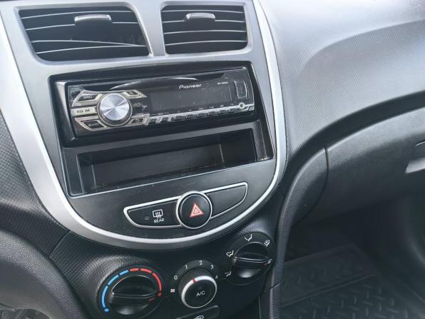 Hyundai Solaris I с пробегом 2013 года, цена 685 000 рублей, 160000 км, седан, Автокод Объявления