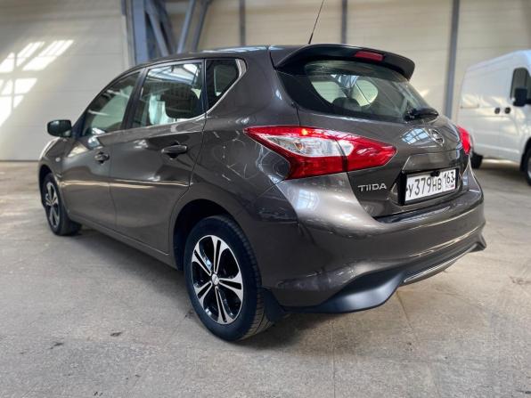 Nissan Tiida II с пробегом 2015 года, цена 980 000 рублей, 182587 км, хэтчбек, Автокод Объявления