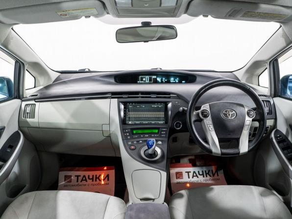 Toyota Prius III (XW30) с пробегом 2010 года, цена 1 100 000 рублей, 163393 км, лифтбек, Автокод Объявления