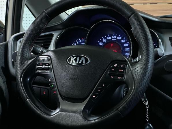 Kia Ceed II с пробегом 2012 года, цена 899 900 рублей, 195712 км, хэтчбек, Автокод Объявления