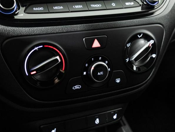 Hyundai Solaris II Рестайлинг с пробегом 2021 года, цена 1 599 000 рублей, 60246 км, седан, Автокод Объявления