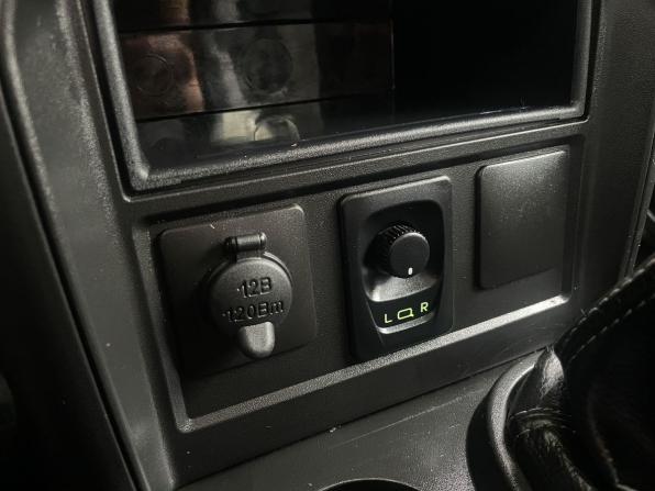 Chevrolet Niva I Рестайлинг с пробегом 2018 года, цена 678 000 рублей, 94357 км, внедорожник, Автокод Объявления