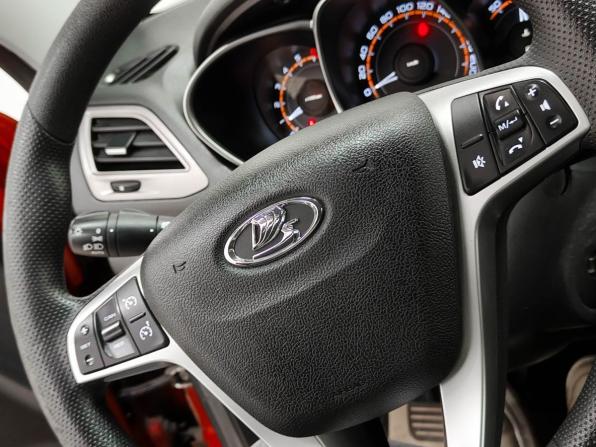 Lada (ВАЗ) Vesta I с пробегом 2018 года, цена 760 000 рублей, 107177 км, седан, Автокод Объявления