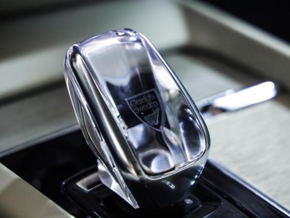 Volvo XC60 II Рестайлинг с пробегом 2021 года, цена 4 099 000 рублей, 139574 км, внедорожник, Автокод Объявления