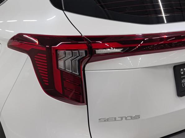 Kia Seltos I Рестайлинг с пробегом 2024 года, цена 2 650 000 рублей, 7815 км, внедорожник, Автокод Объявления