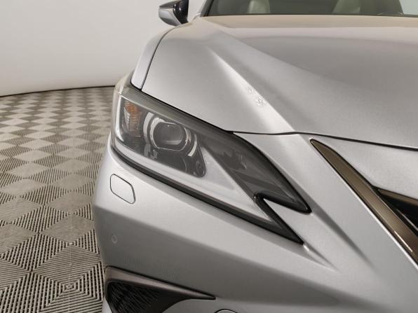 Lexus ES VII Рестайлинг с пробегом 2021 года, цена 4 329 000 рублей, 70321 км, седан, Автокод Объявления