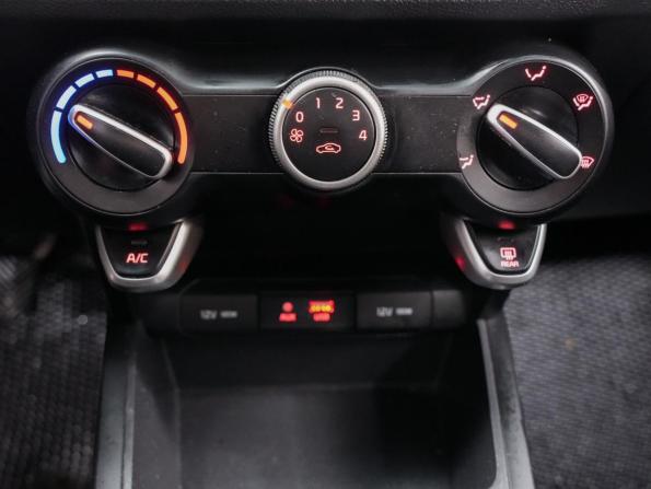 Kia Rio IV с пробегом 2019 года, цена 1 390 000 рублей, 92000 км, хэтчбек, Автокод Объявления