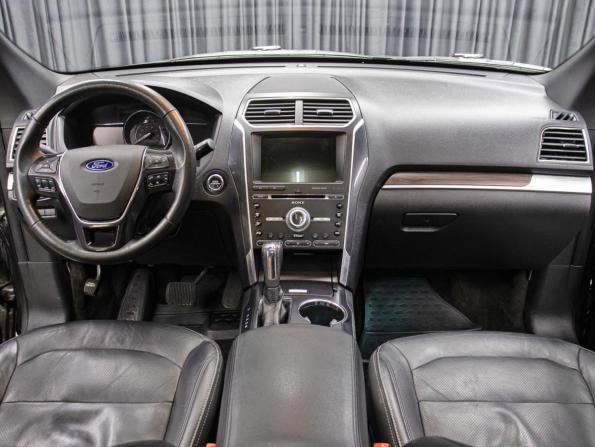 Ford Explorer V Рестайлинг с пробегом 2017 года, цена 2 398 000 рублей, 179658 км, внедорожник, Автокод Объявления