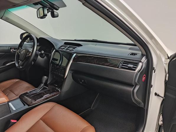 Toyota Camry VII (XV50) Рестайлинг с пробегом 2016 года, цена 1 750 000 рублей, 315874 км, седан, Автокод Объявления