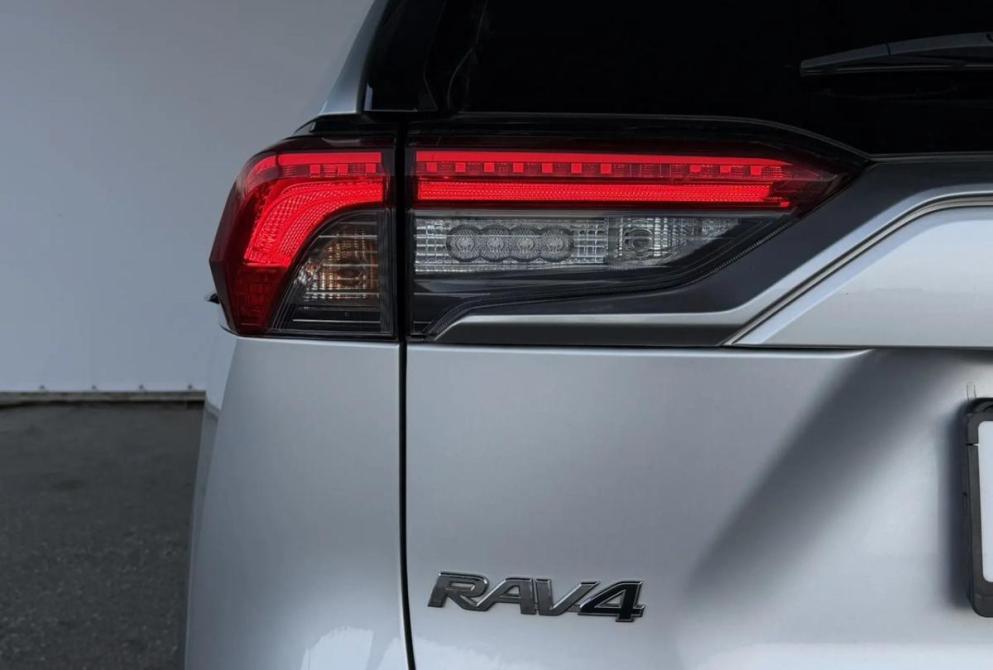 Toyota RAV4 V (XA50) Киров  - изображение 32
