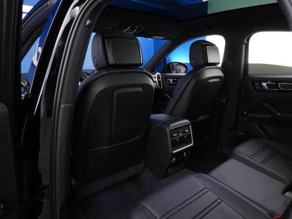 Porsche Cayenne III с пробегом 2019 года, цена 8 249 997 рублей, 58543 км, внедорожник, Автокод Объявления
