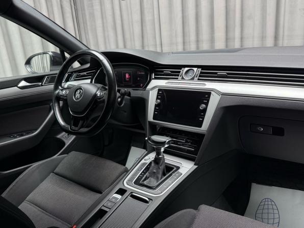 Volkswagen Passat B8 с пробегом 2018 года, цена 1 899 000 рублей, 127043 км, седан, Автокод Объявления