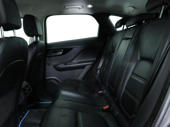 Jaguar F-Pace I с пробегом 2017 года, цена 1 820 000 рублей, 246026 км, внедорожник, Автокод Объявления