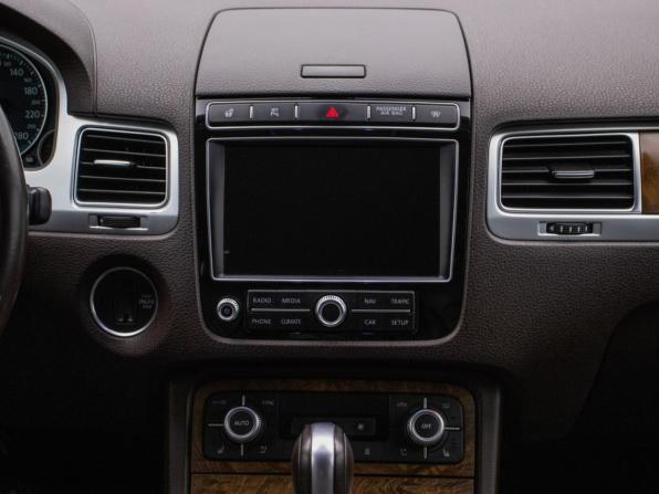 Volkswagen Touareg II Рестайлинг с пробегом 2016 года, цена 2 634 000 рублей, 243885 км, внедорожник, Автокод Объявления