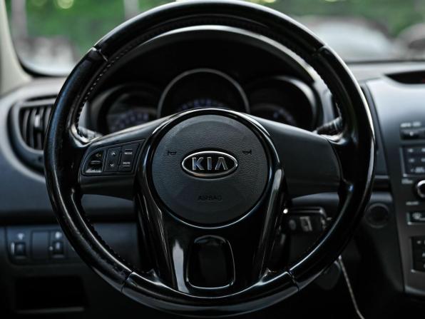 Kia Cerato II с пробегом 2012 года, цена 700 000 рублей, 204897 км, хэтчбек, Автокод Объявления