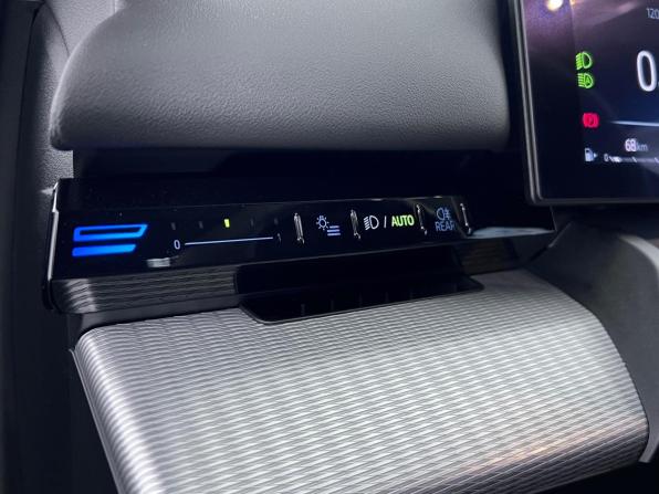 BMW 5 серии VIII (G60/G61/G68) с пробегом 2024 года, цена 6 649 000 рублей, 25237 км, седан, Автокод Объявления