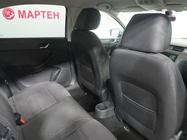 Skoda Rapid I с пробегом 2015 года, цена 1 055 000 рублей, 145600 км, лифтбек, Автокод Объявления