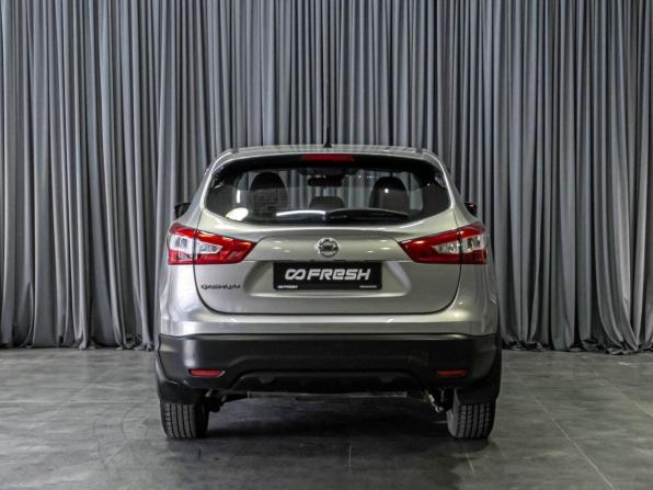 Nissan Qashqai II с пробегом 2015 года, цена 1 499 000 рублей, 170111 км, внедорожник, Автокод Объявления